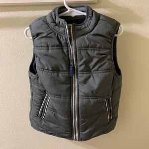 Carter’s Gray bubble vest 5T Used